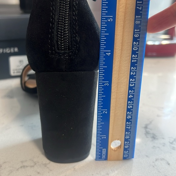 Tommy Hilfiger Black Heels 8.5 NIB - Picture 6 of 9